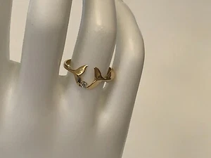 14K YELLOW  GOLD  ESTATE  DIAMOND DOLPHIN RING LADIES  RING - Picture 1 of 6