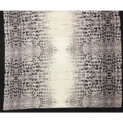 Bufanda occidental de seda de cocodrilo Charmeuse Wild Traders de Wyoming Traders - 34,5" y 20" Foto 1 de 2