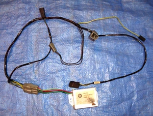 1970-74 CHALLENGER CUDA E-BODY 3-SPEAKER DASH CROSSOVER BOX WITH WIRING HARNESS - Bild 1 von 12