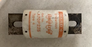 Pack of 1 Gould Mersen A70P225 A70P225-4 Fuse - Picture 1 of 1