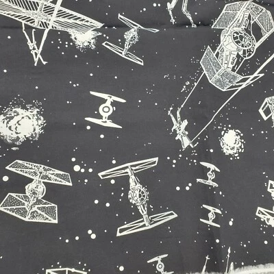 Tela de algodón blanco y negro Star Wars 1/3 yarda Lucas Films Foto 1 de 4