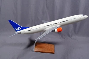 PACMIN SAS Scandinavian Airlines Boeing 737-800 Aircraft Model 1:100 - Picture 1 of 24
