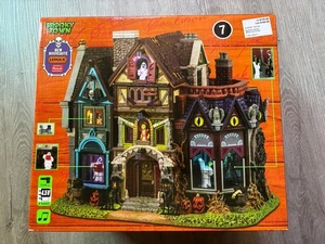Lemax Spooky Town Halloween Village Madness Manor w Ghost from Windows 45205 - Picture 1 of 22