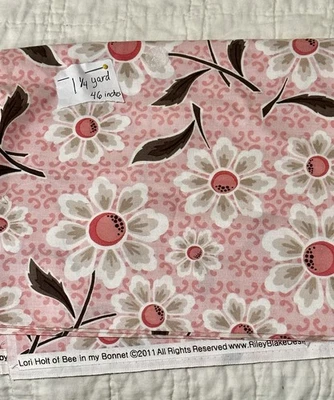 Lori Holt Bee in my Bonnet Fabric Riley Blake designs Pink DAISY 1 yard +9in - Image 1 of 4