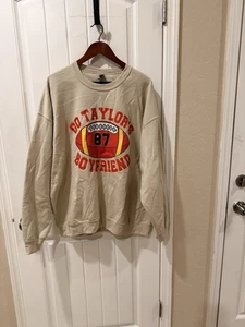 GILDAN "Go Taylor's Boyfriend" Sweatshirt 2XL Tan Travis Kelce 87 - Picture 1 of 5