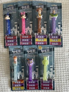 Disney Park 7 PEZ 2025: Cenicienta, Buzz, Woody, Mickey, Minnie, figura y fantasma - Imagen 1 de 2