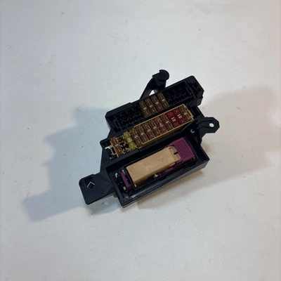 Audi S4 A4 B8 2010-2016 caja de fusibles relé cabina compartimento derecho 4F1941824 Foto 1 de 4