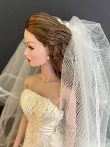 Integrity Toys Fashion Royalty Binna -- OOAK Re-rooted and Restyled - Nude - Bild 1 von 11