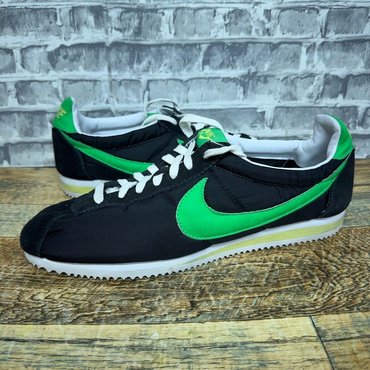 Nike Cortez Classic Green for Sale | Authenticity Guaranteed Nike Cortez Classic Green for Sale | Authenticity Guaranteed