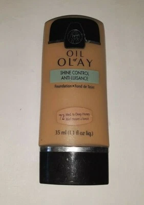 discontinued OIL OF OLAY SHINE CONTROL LIQUID FOUNDATION 72 MEDIUM to DEEP HONEY - Image 1 of 3