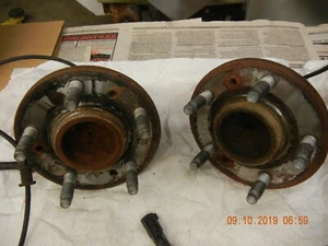 Lincoln LS LSE Front Wheel Hubs Used Off 2005 - Picture 1 of 4