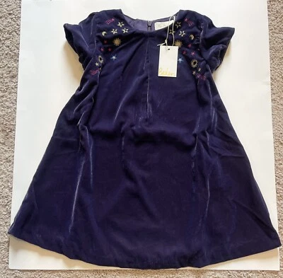 Nuevo con etiquetas Vestido Mini Boden Niñas Terciopelo Bordado Espacial, talla 3-4 años Foto 1 de 4