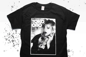 Courtney Love Cigarette Trainwreck Nirvana YOKO ONO Grunge Rock lustig Band Shirt - Bild 1 von 7