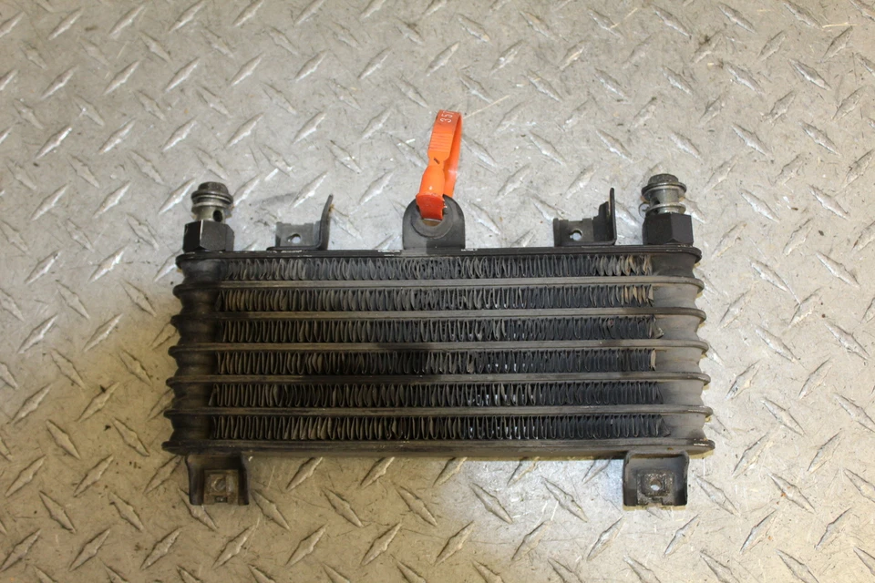 1989 KAWASAKI NINJA 750R ZX750F ОХЛАДИТЕЛЬ МАСЛА ДВИГАТЕЛЯ  - Изображение 1 из 4