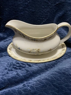 DE COLECCIÓN ROYAL DOULTON - Gravyboat & Plate - “MANDALAY” - fina China Inglaterra Foto 1 de 4