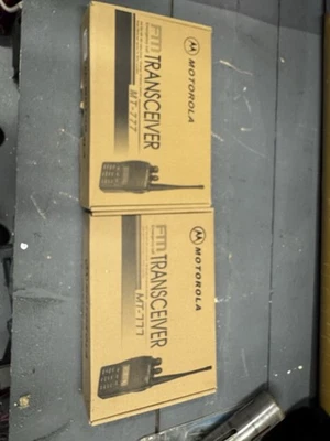 Motorola MT-777 FM Transceiver Funkgerät Professional - Bild 1 von 4