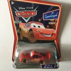 NUEVO COCHE DE JUGUETE DISNEY PIXAR SOBREALIMENTADO PISTA DE TIERRA LIGHTNING MCQUEEN FUNDIDO A PRESIÓN - Imagen 1 de 2