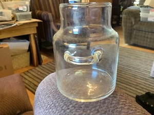 VINTAGE GLASS WATER HOLDER WITH SIDEWAYS GLASS HANDLE - Picture 1 of 5