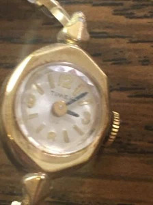 ladies timex watch - Picture 1 of 3