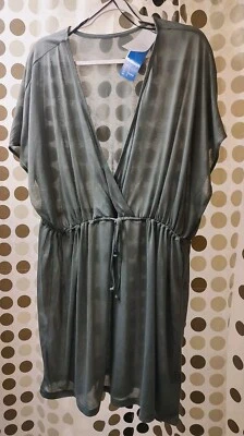 Bata de encubrimiento H&M Beach Wear corbata delantera verde semi transparente para mujer talla grande  Foto 1 de 3