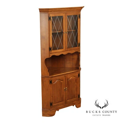 Armário de canto de bordo Ethan Allen Heirloom - Imagem 1 de 4