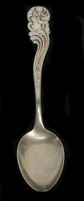 1889 FRANK WHITING MARQUISE PATTERN WAVES STERLING SILVER 5:00 5 O'CLOCK SPOON - Image 1 of 3
