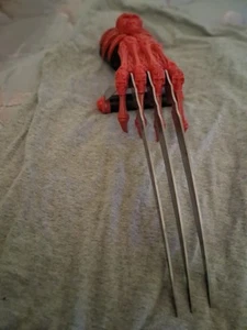 Wolverine Style Skull Claw Knife Dagger  Red w/Handle, strap, FIXED 3 Blades  - Picture 1 of 7