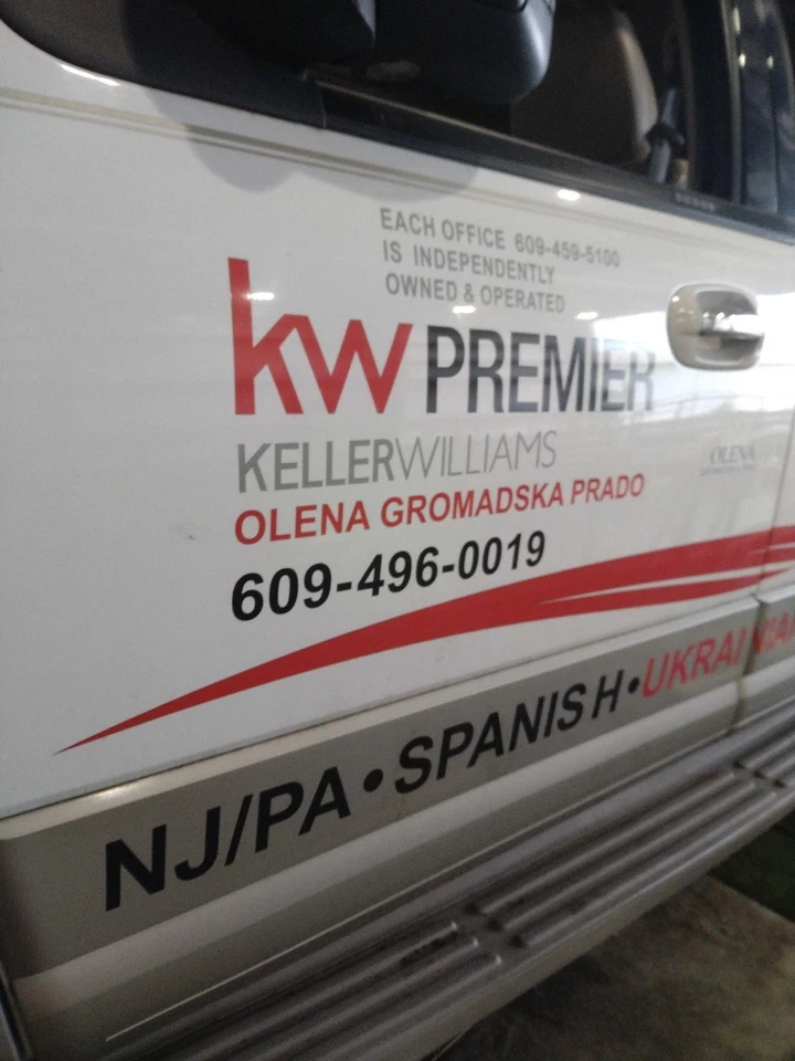 Conjunto de puerta delantera izquierda usado se adapta a: ventanas eléctricas Ford Expedition 2010 Foto 1 de 4