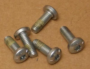 Harley Original Brake Disc Screws Front Softail - Picture 1 of 1