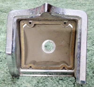 Oldsmobile Super 88 Dynamic 88 Starfire 1963 luz trasera derecha carcasa OEM Foto 1 de 4