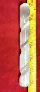 Bacchetta in selenite ritorta 5 3/4” x 1/2”  - Foto 1 di 4