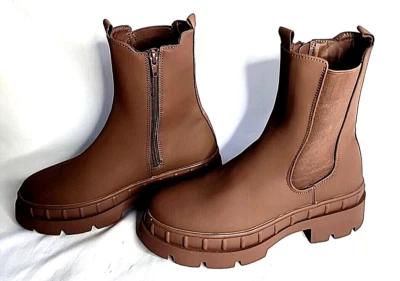 Botas Forever 21 Tacón Grueso Plataforma Cremallera Marrón Talla 9 Nuevas. Foto 1 de 4