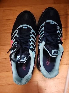Tenis de mujer marca NINE Num. 8 Es Segunda mano Pero Está Cómo Nuevo - Picture 1 of 3