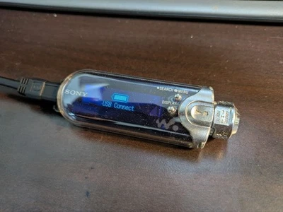 SONY NW-E407 Walkman Perfume Botella Estilo - 1 GB - Imagen 1 de 4