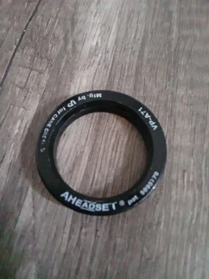 Auriculares Ahe para una bicicleta BMX nuevos apenas usados excelente estado y ligeros Foto 1 de 3