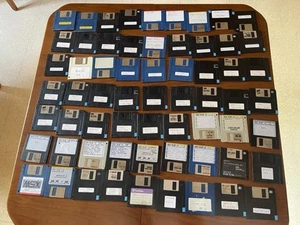 LOTE 2 DE 63 DISQUETES MSX - Afbeelding 1 van 2