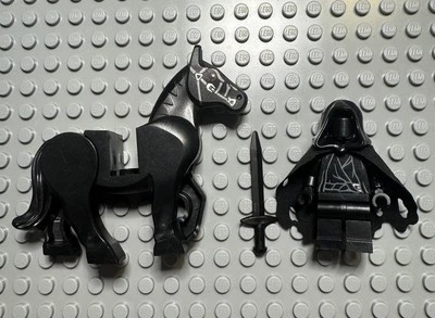 Lego LOTR/The Hobbit Ringwraith (Nazgul) Minifigure w/ Horse 9472 - Image 1 of 4