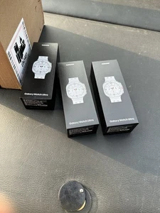 Samsung Galaxy Watch Ultra 47MM LTE (Bracelet Blanc Titane) SM-L705U đ„ NEUF - Photo 1 sur 3