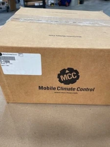 20-21600-88 Fan Assy 12 Volt Bus A/C Condenser Fan 063560, 3560, 30100360 - Picture 1 of 3
