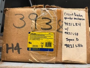 SQUARE D 9421LR4 ROTARY HANDLE CIRCUIT BREAKER MECHANISM 400A MECHANISM 6IN NEW - Picture 1 of 1