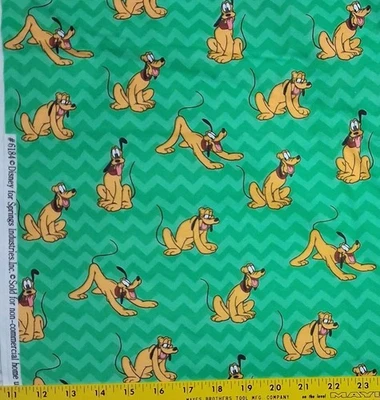 Tela de algodón de franela Plutón por yarda Disney Mickey's Companion Foto 1 de 2