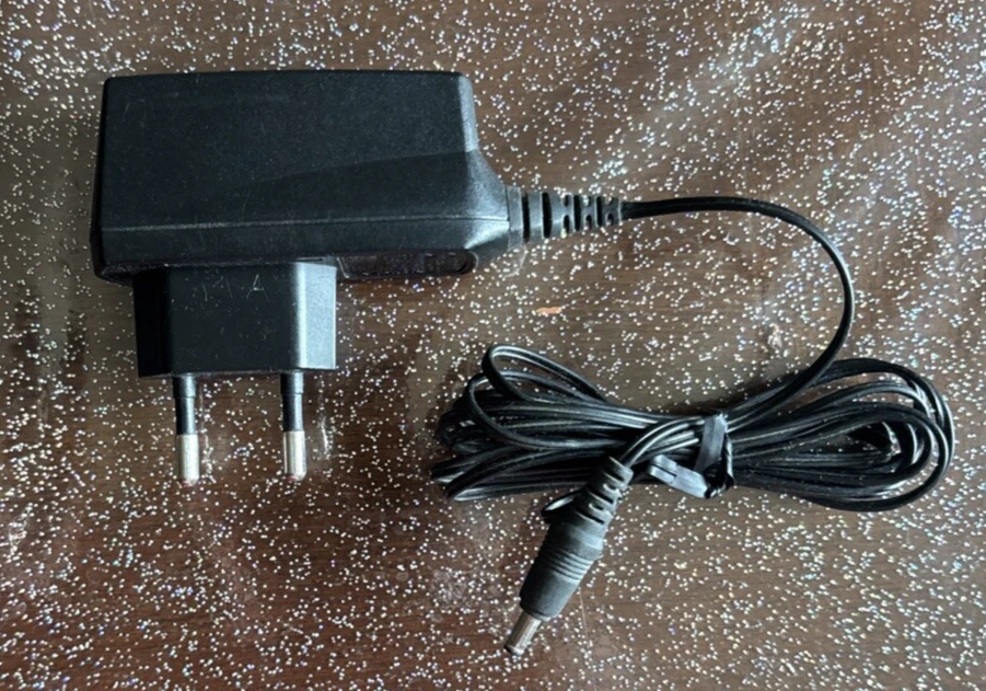 caricatore caricabatterie originale Nokia AC-2E per cellulari Nokia 5,3V 500mA - Immagine 1 di 1