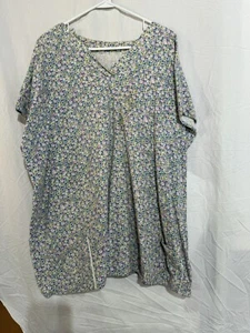 Handmade Woman Scrub  Winter Top  Blue , Pink Flowers Size 2x/3x Has A Hole - Picture 1 of 12