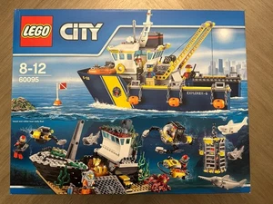 LEGO 60095 City Deep Sea Exploration Vessel New Sealed - One Seal Broken - Picture 1 of 2