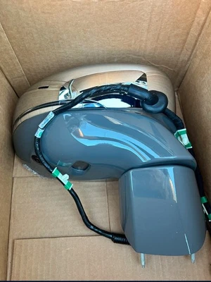 2020-2022 Chrysler Pacifica Left Driver Door Mirror w/PWR/Blind Spot/Camera - Image 1 of 2