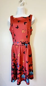 Nuevo con etiquetas Vestido Owin Silenciado Rojo Sedoso Mariposa Línea A Retro Hada M - Imagen 1 de 7