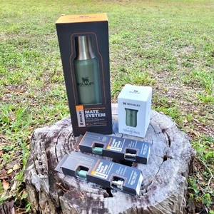 US ๐บ๐ธ GREEN TERERE Mate System STANLEY acciaio inox KIT ORIGINALE originale 1,2 L - Foto 1 di 33