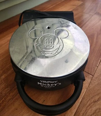 VillaWare Mickey's Waffler Disney Mickey Mouse Waffle Maker 5555 01 WORKS VGC - Image 1 of 4