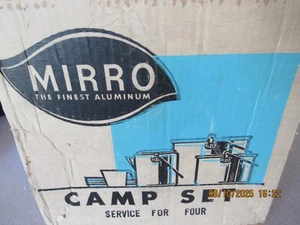 De Colección MIRRO ALUMINIO Servicio para 4 Campamentos Set con Caja-Artículo Sello Bond Oro - Imagen 1 de 10