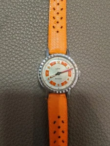 Vintage LOV Watch Mechanical Movement Diameter 30mm - Picture 1 of 12